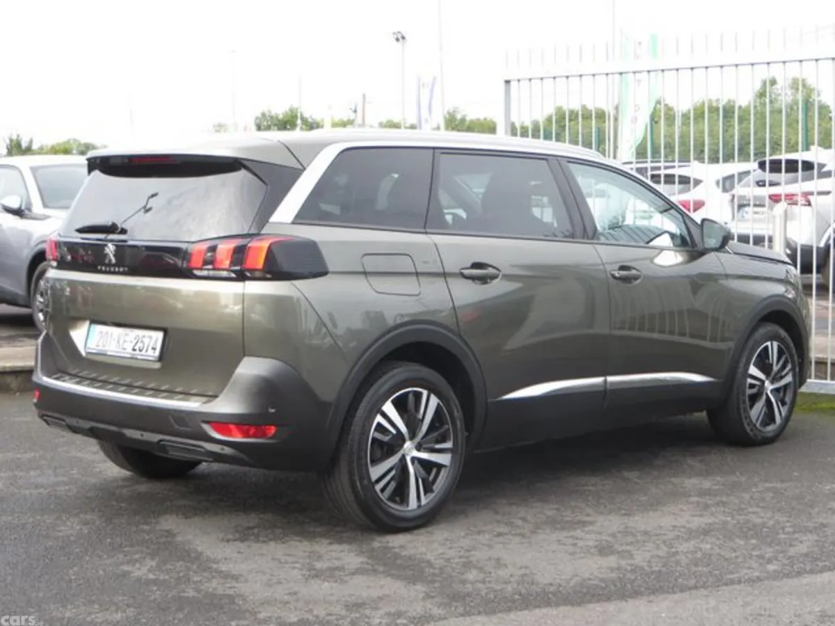 Peugeot 5008 MPV, Diesel, 2020, Grey