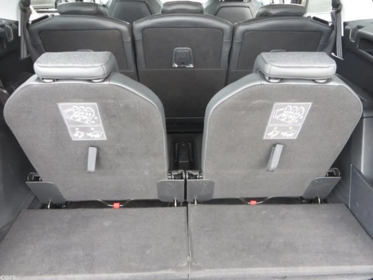 Peugeot 5008 MPV, Diesel, 2020, Grey