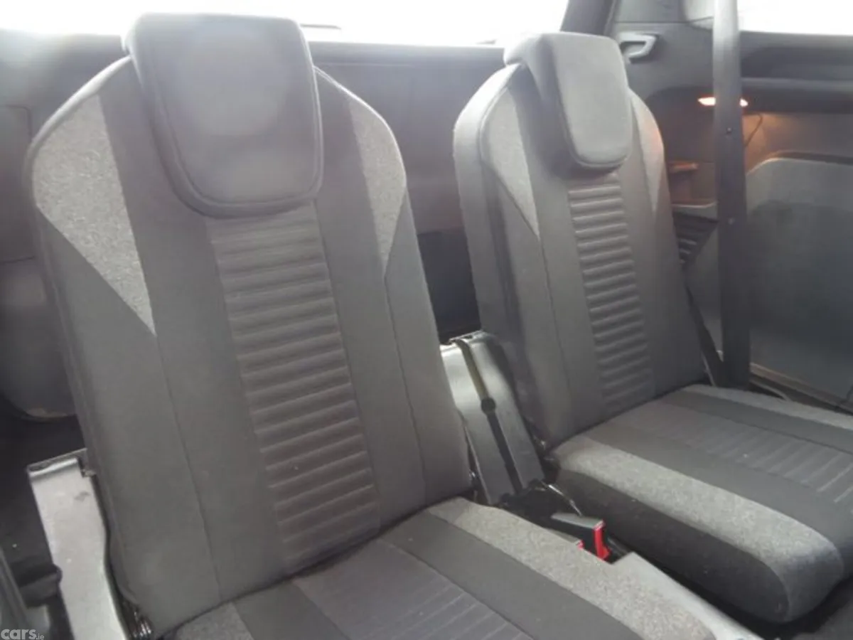 Peugeot 5008 Hatchback, Diesel, 2023, White