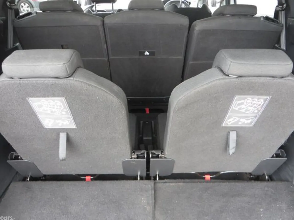 Peugeot 5008 Hatchback, Diesel, 2023, White