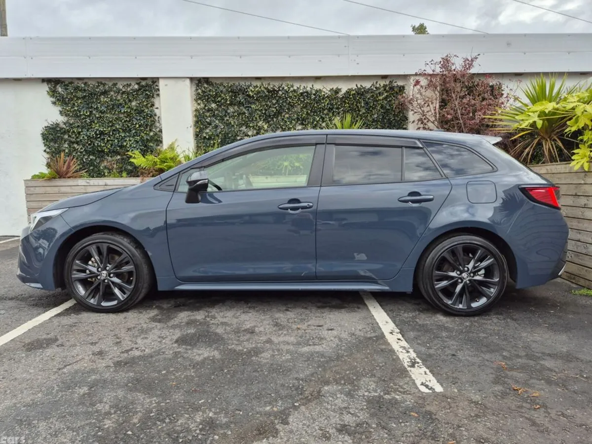 Toyota Corolla Estate, Petrol Hybrid, 2023, Grey