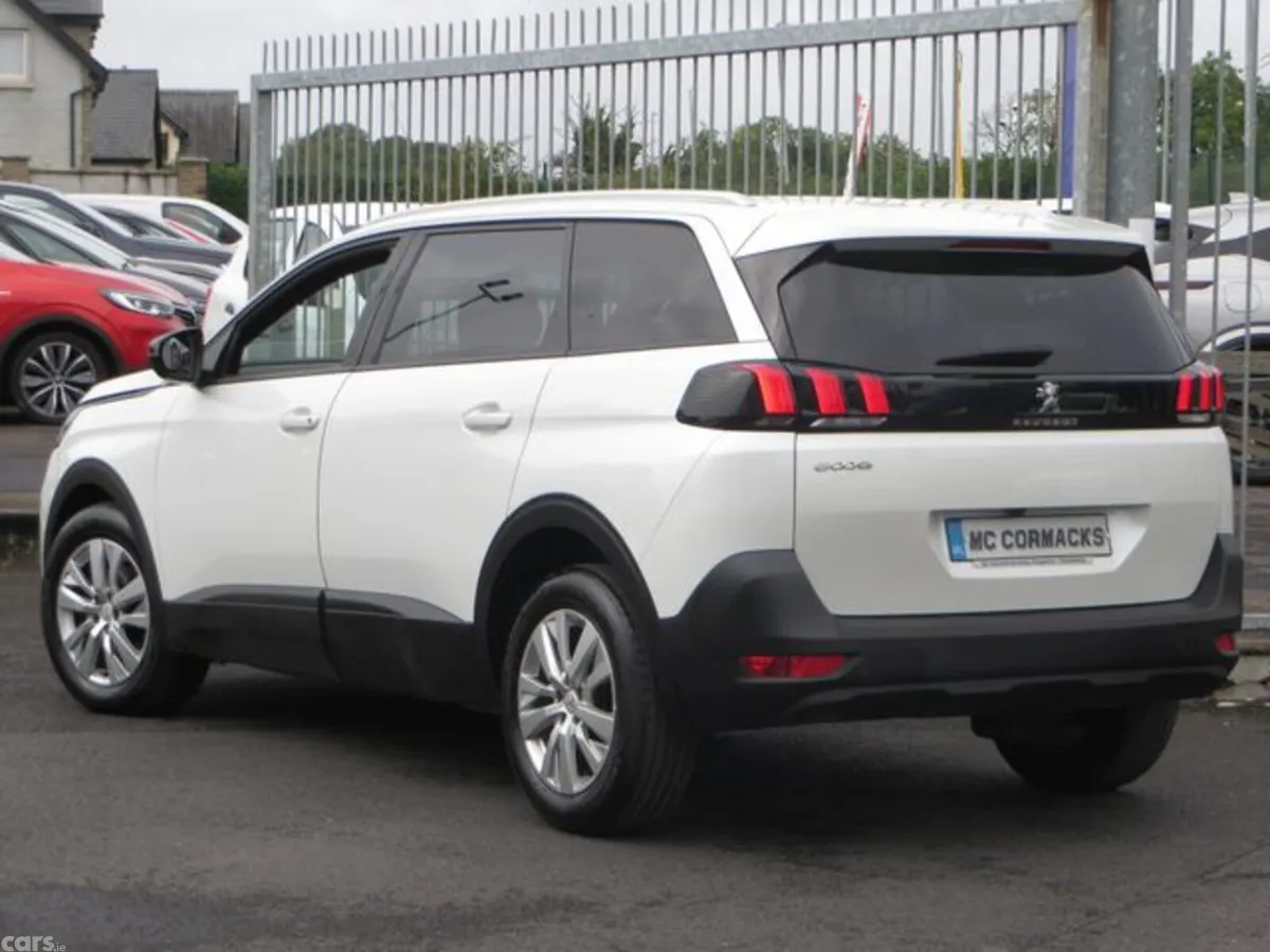 Peugeot 5008 Hatchback, Diesel, 2023, White