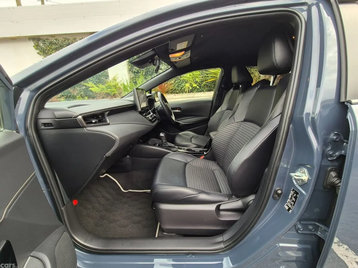 Toyota Corolla Estate, Petrol Hybrid, 2023, Grey