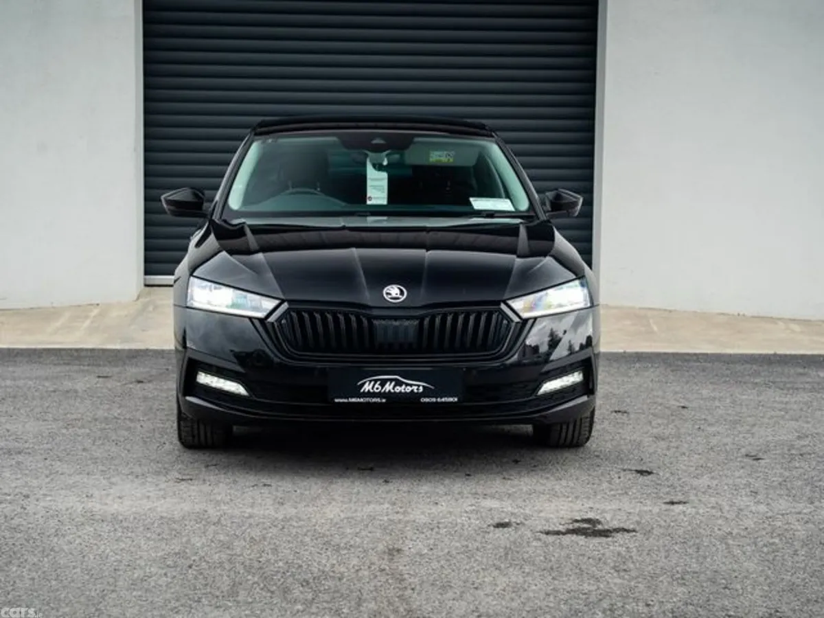 Skoda Octavia Saloon, Diesel, 2024, Black
