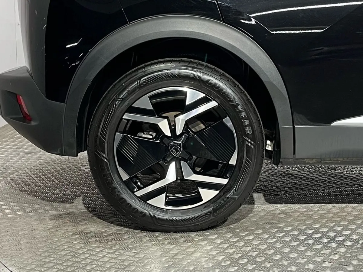 Peugeot 2008 SUV, Electric, 2024, Black