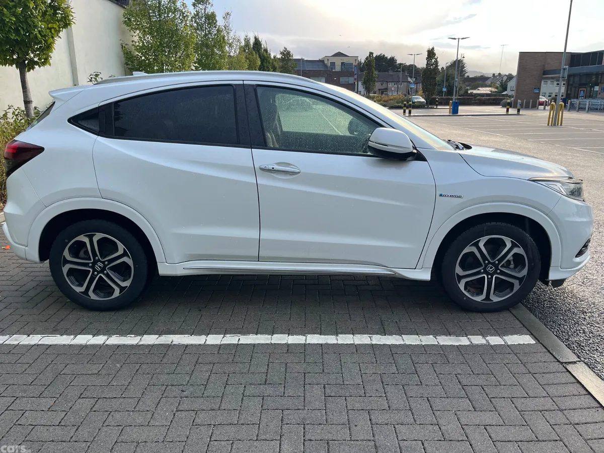 Honda Vezel Estate, Petrol Hybrid, 2020, White