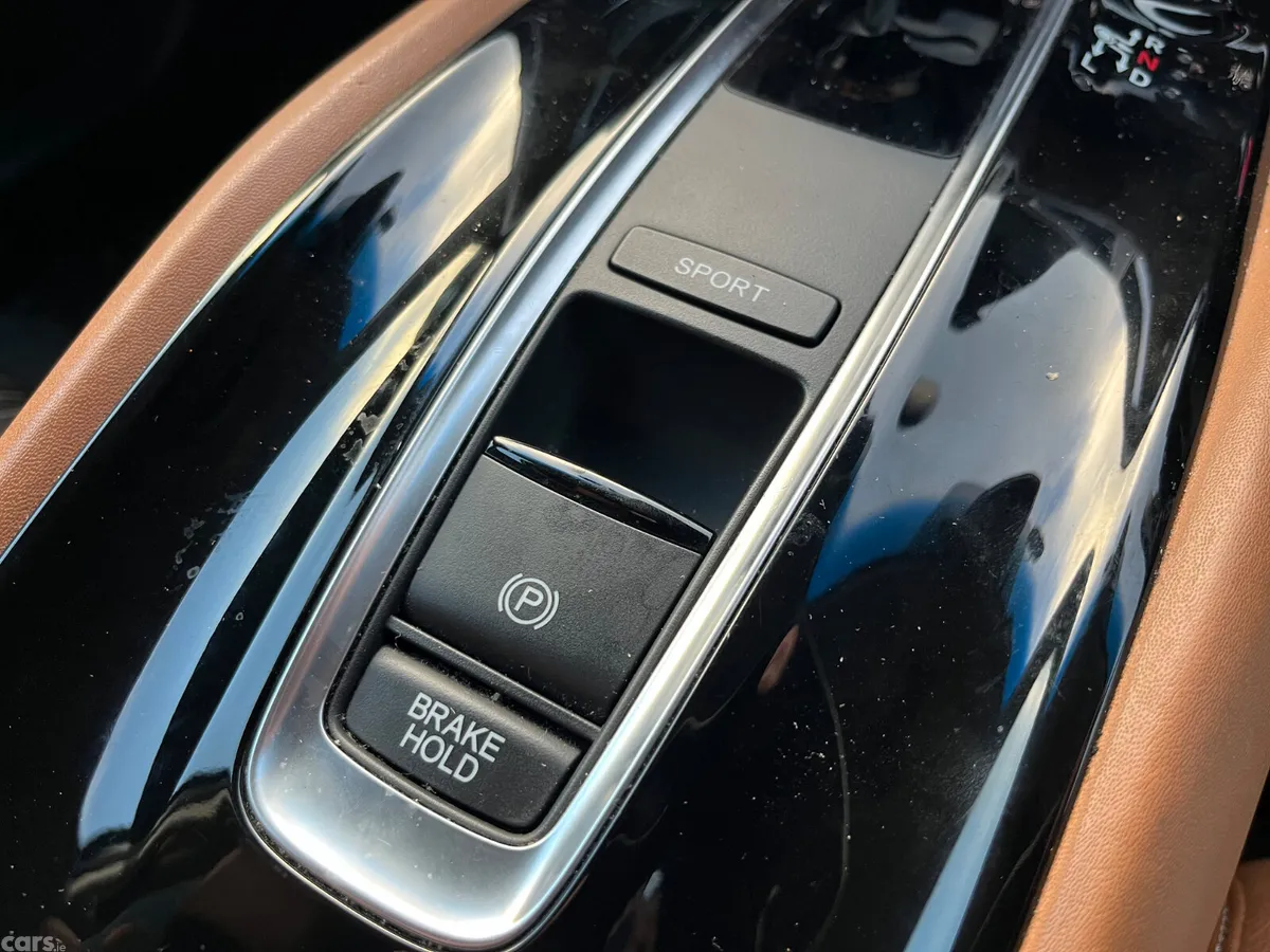 Honda Vezel Estate, Petrol Hybrid, 2020, White