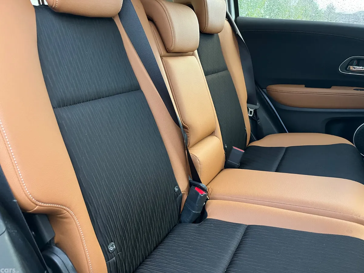 Honda Vezel Estate, Petrol Hybrid, 2020, White