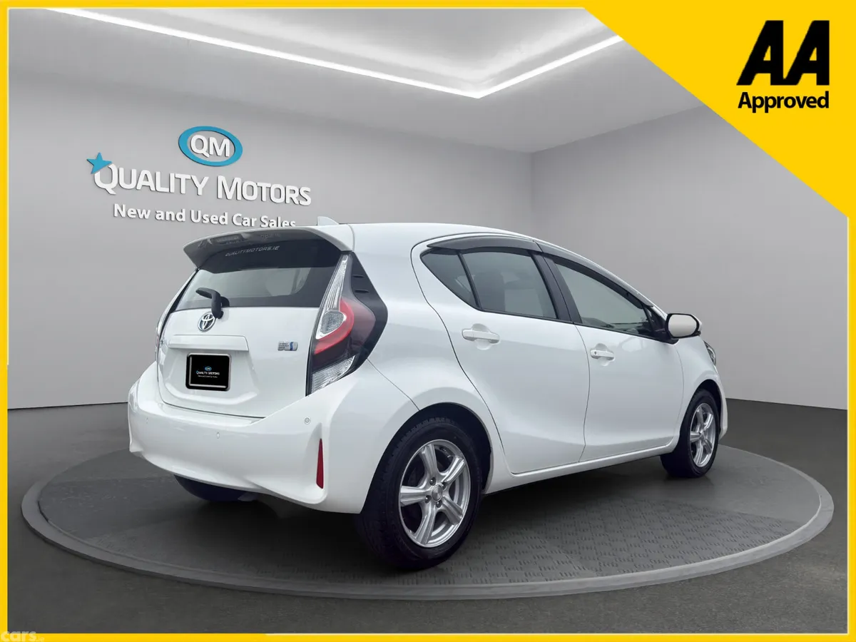 Toyota Aqua Hatchback, Petrol Hybrid, 2021, White