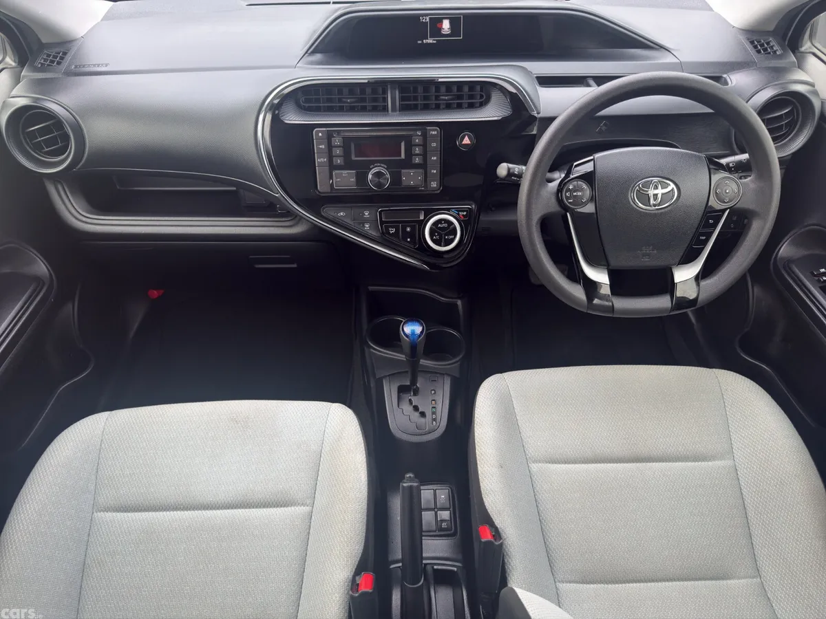 Toyota Aqua Hatchback, Petrol Hybrid, 2021, White