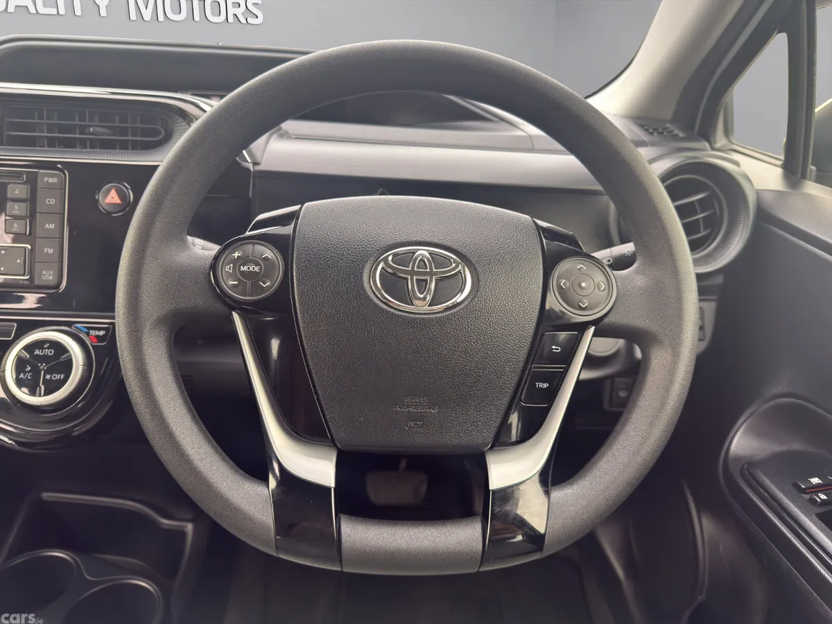 Toyota Aqua Hatchback, Petrol Hybrid, 2021, White