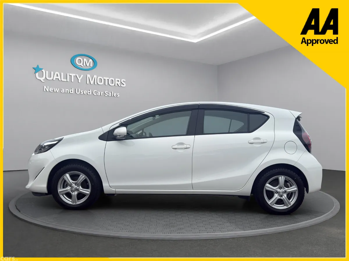 Toyota Aqua Hatchback, Petrol Hybrid, 2021, White