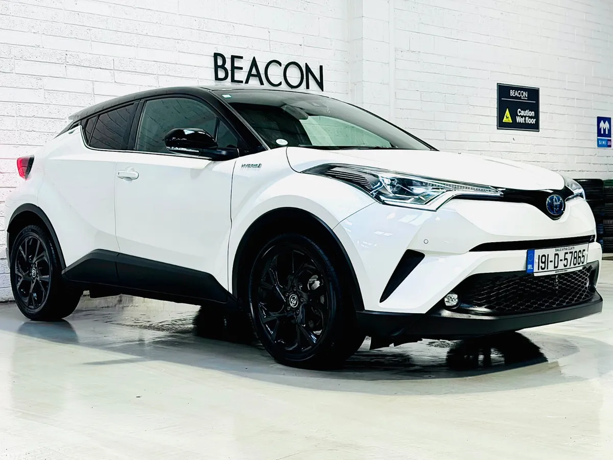 Toyota C-HR SUV, Petrol Hybrid, 2019, White