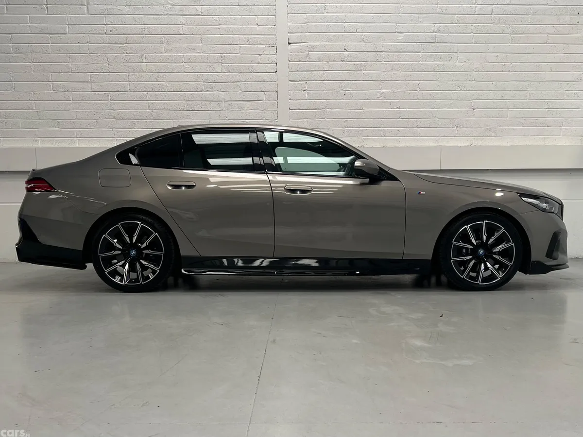 BMW 5-Series Saloon, Petrol Plug-in Hybrid, 2024, Grey
