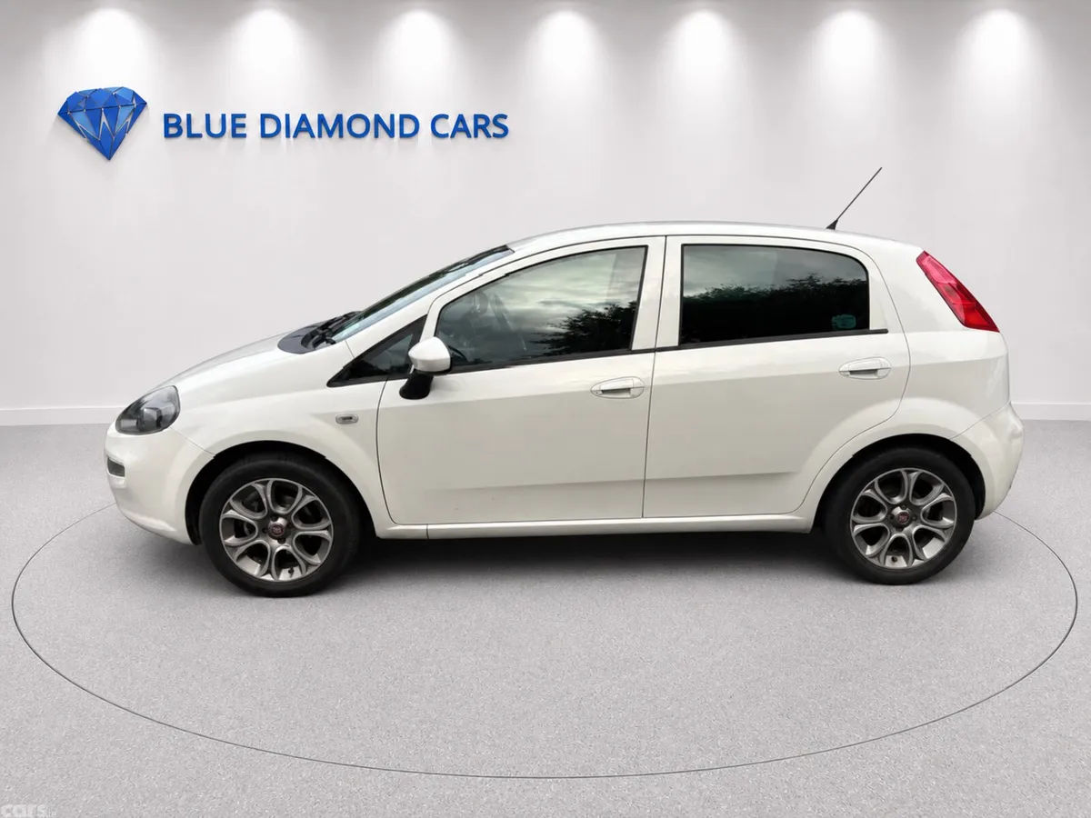 Fiat Punto MPV, Petrol, 2018, White