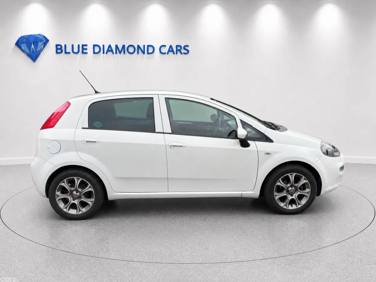 Fiat Punto MPV, Petrol, 2018, White