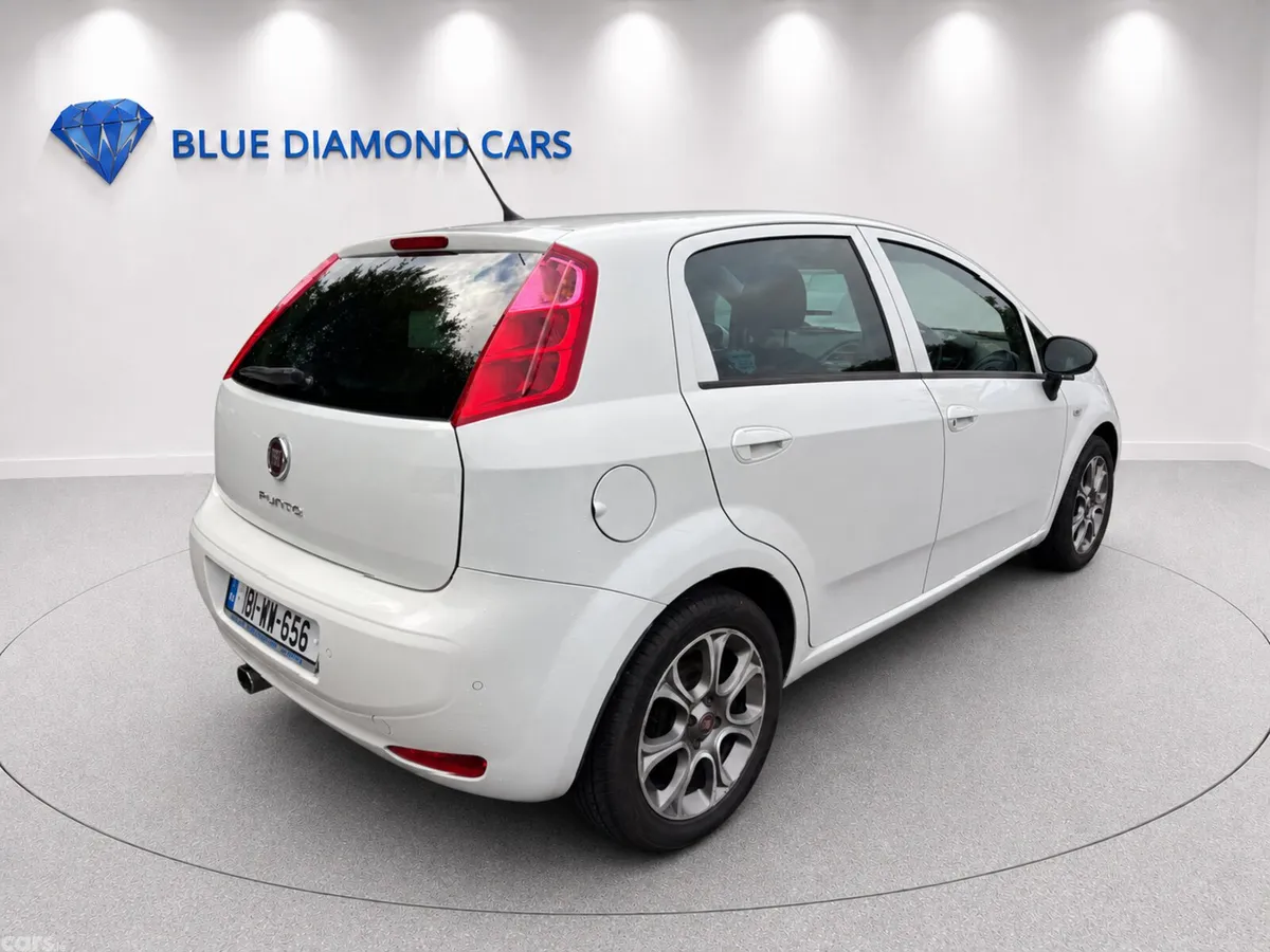 Fiat Punto MPV, Petrol, 2018, White