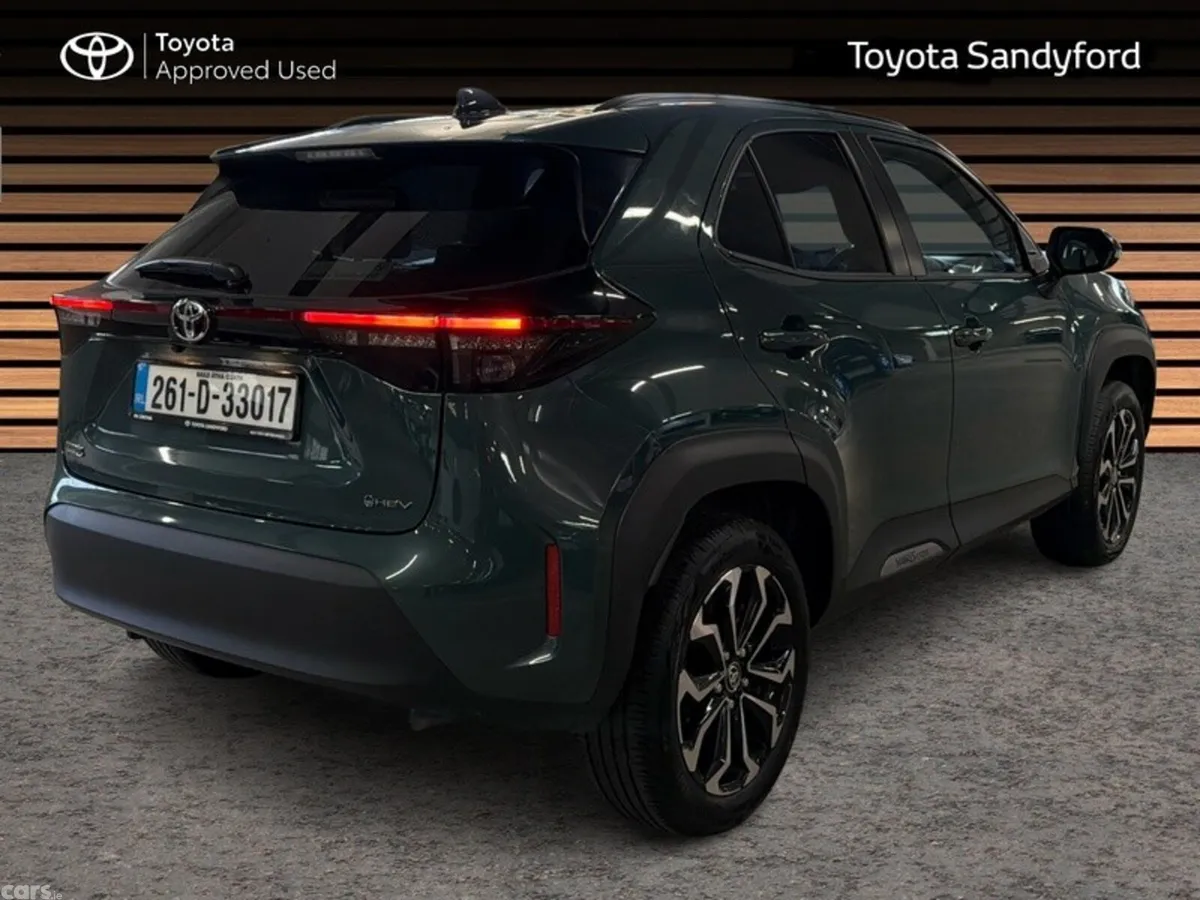 Toyota Yaris Cross Hatchback, Petrol Hybrid, 2026, Green