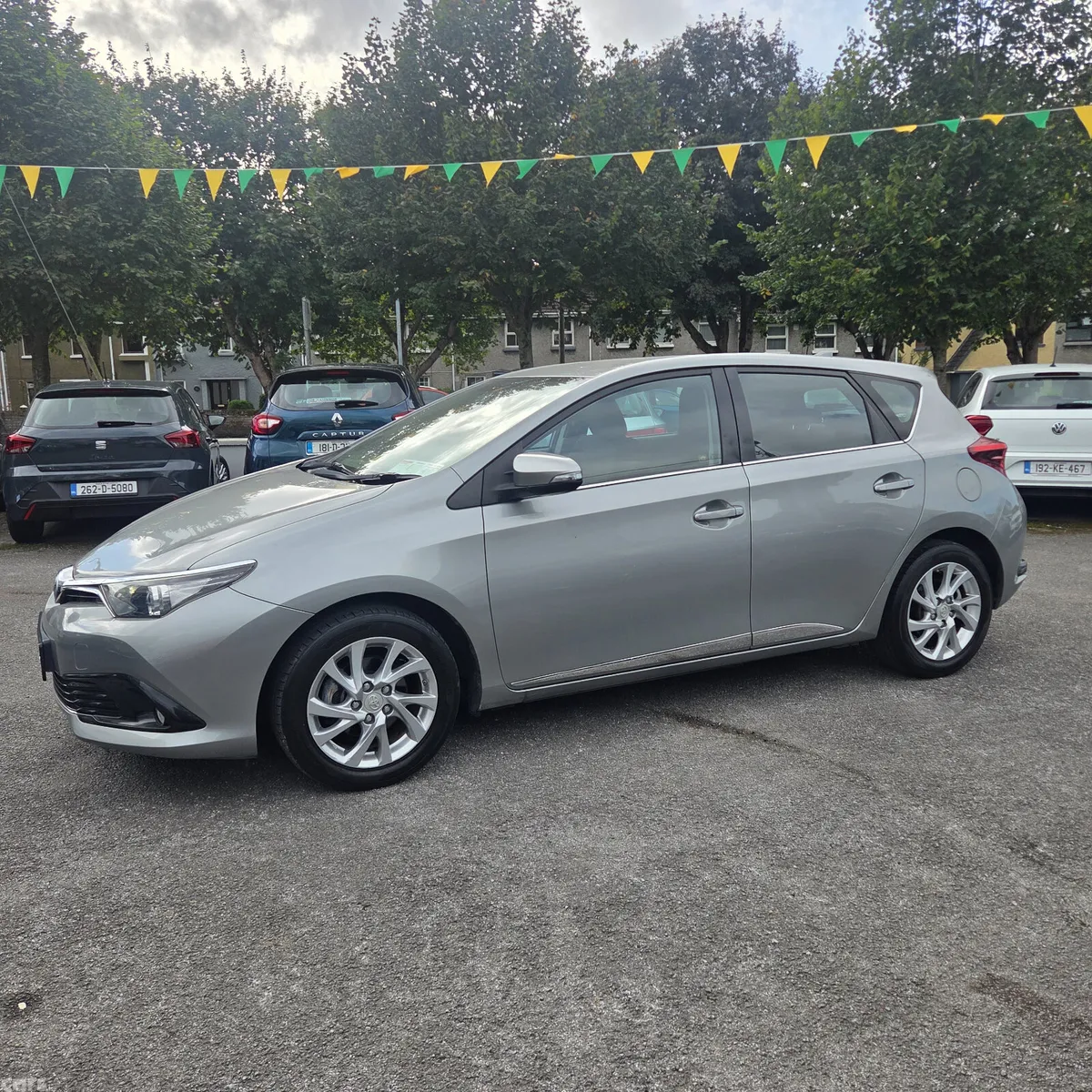 Toyota Auris Hatchback, Petrol, 2016, Grey