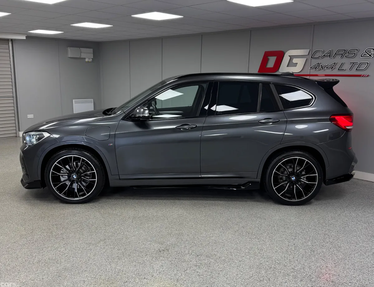 BMW X1 SUV, Petrol Hybrid, 2021, Grey