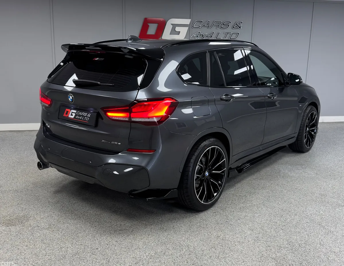 BMW X1 SUV, Petrol Hybrid, 2021, Grey