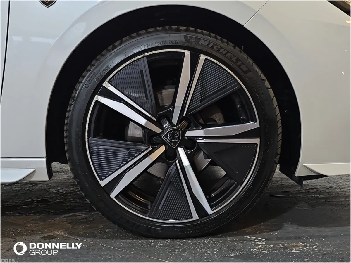 Peugeot 308 Hatchback, Petrol, 2023, White