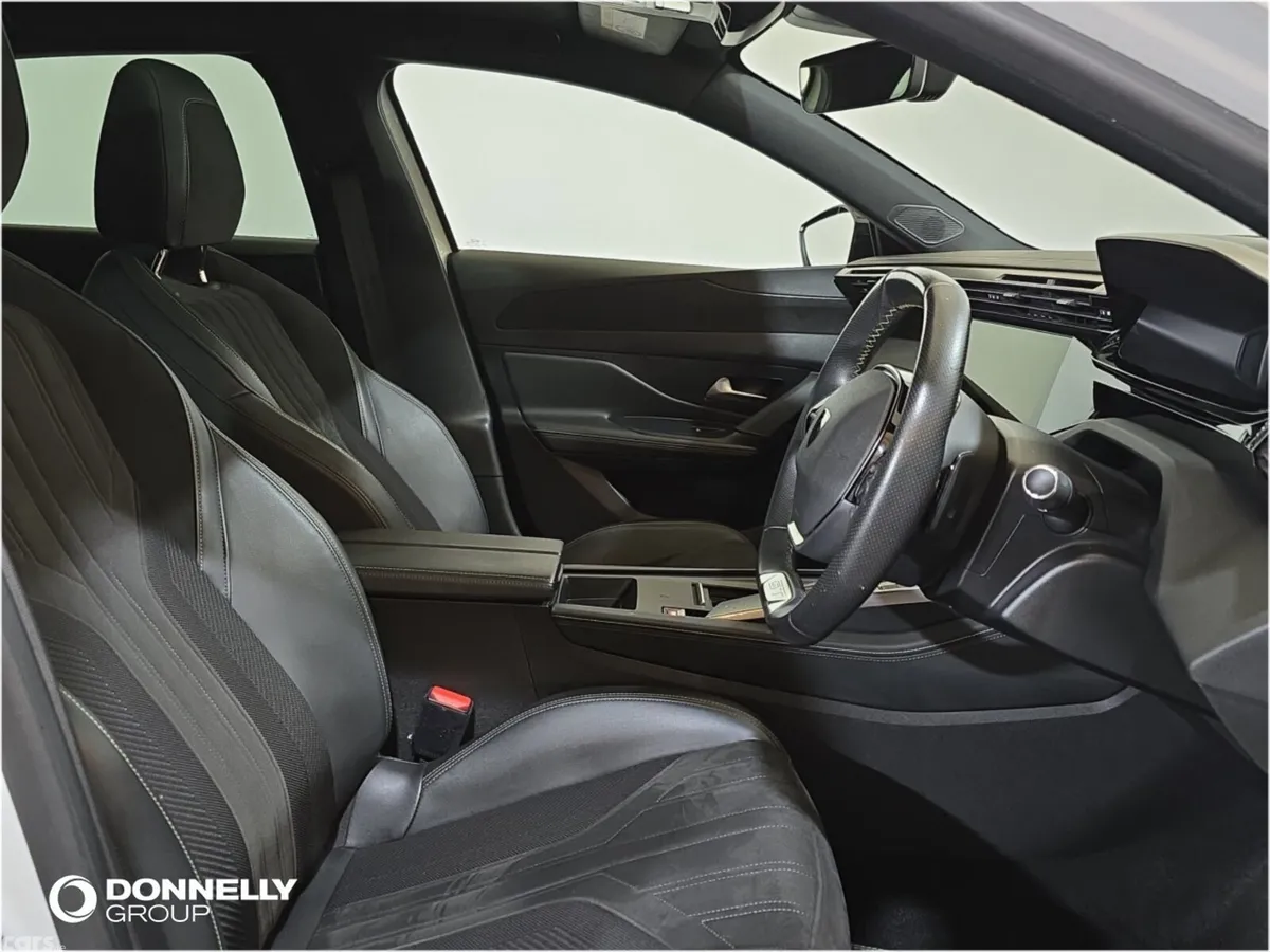 Peugeot 308 Hatchback, Petrol, 2023, White