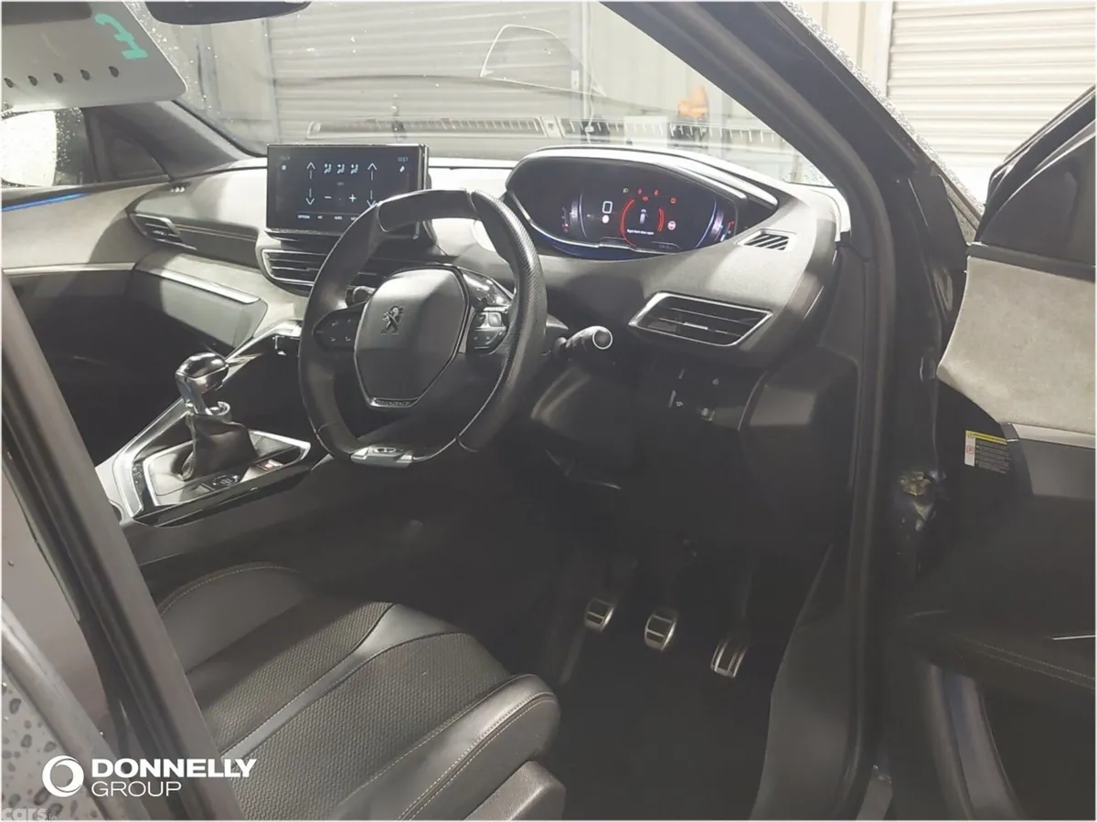 Peugeot 3008 Estate, Petrol, 2022, Black