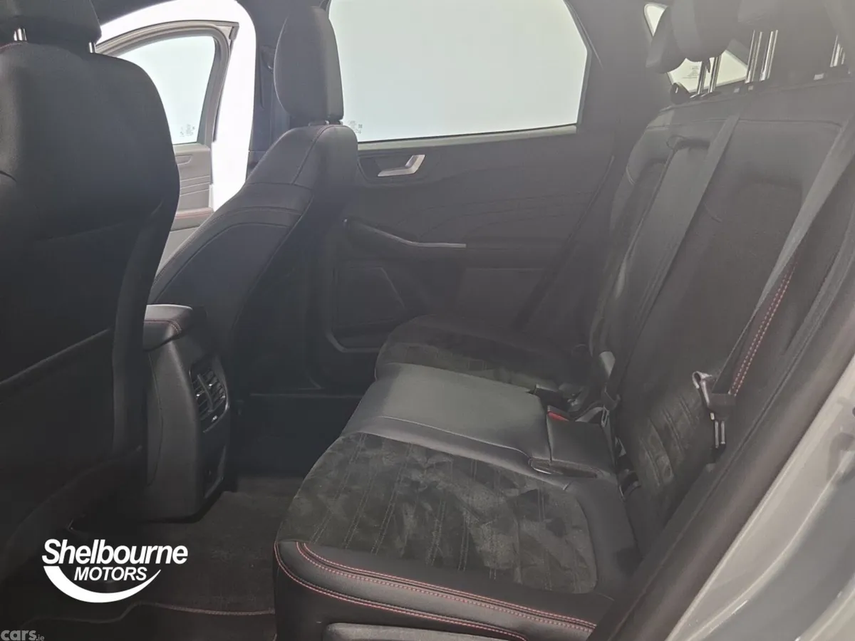 Ford Kuga Hatchback, Petrol, 2023, Silver