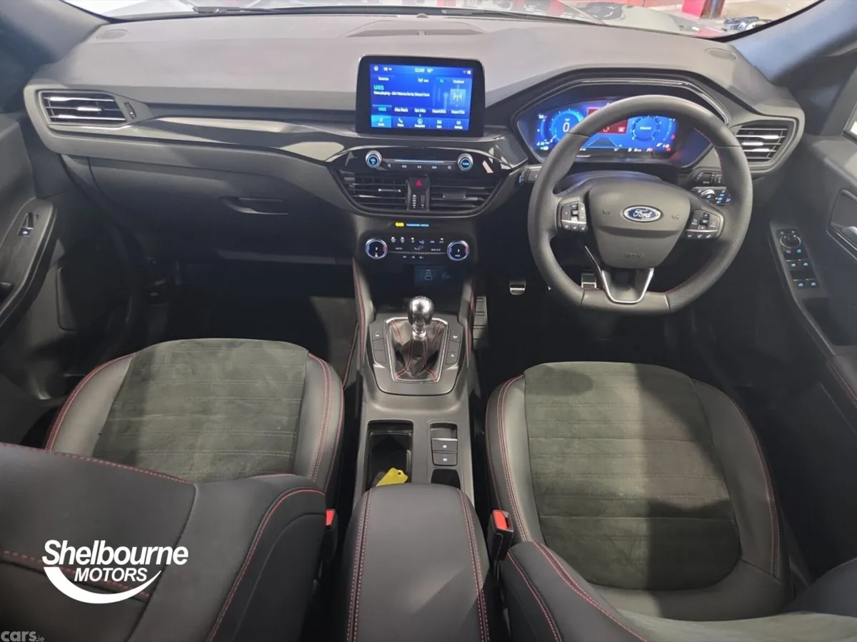 Ford Kuga Hatchback, Petrol, 2023, Silver