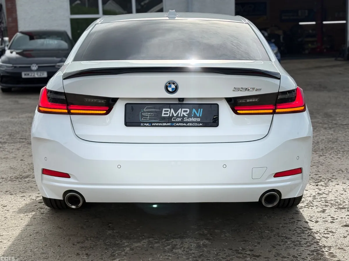 BMW 3-Series Saloon, Petrol Hybrid, 2022, White