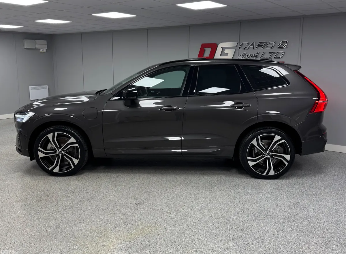 Volvo XC60 SUV, Petrol Hybrid, 2023, Grey