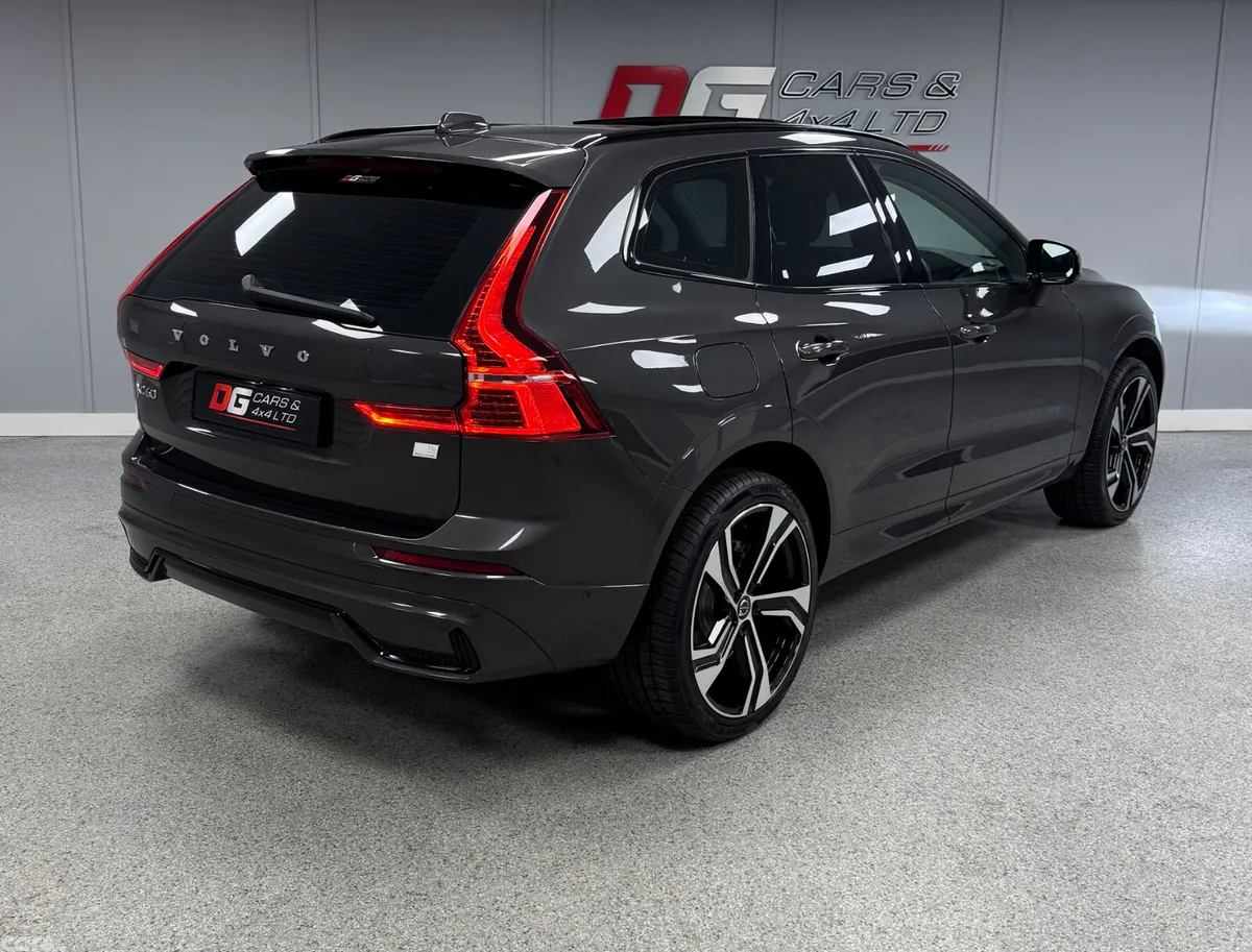Volvo XC60 SUV, Petrol Hybrid, 2023, Grey