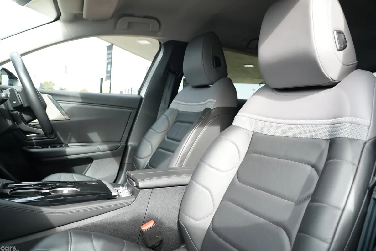 Citroen C5 X Estate, Petrol, 2022, Grey