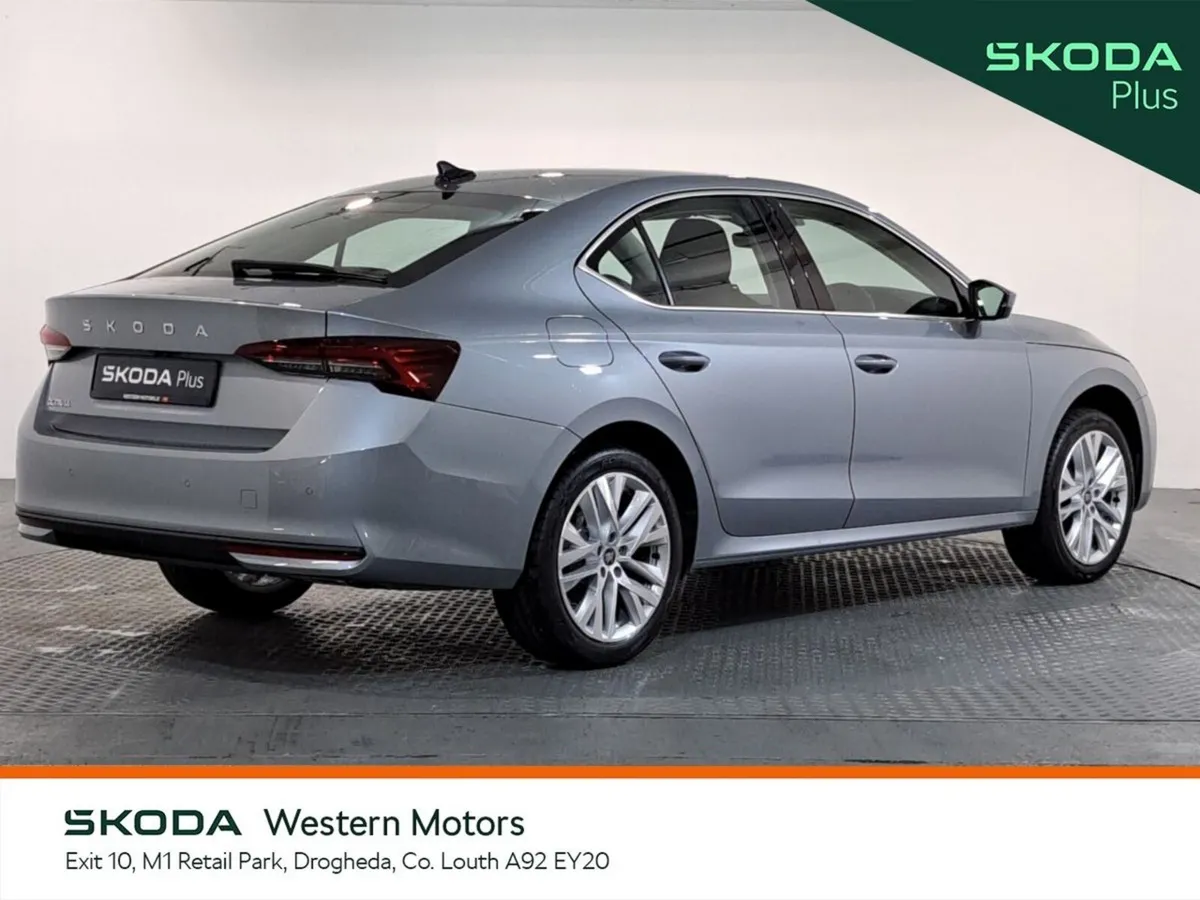 Skoda Octavia Saloon, Petrol, 2026, Silver