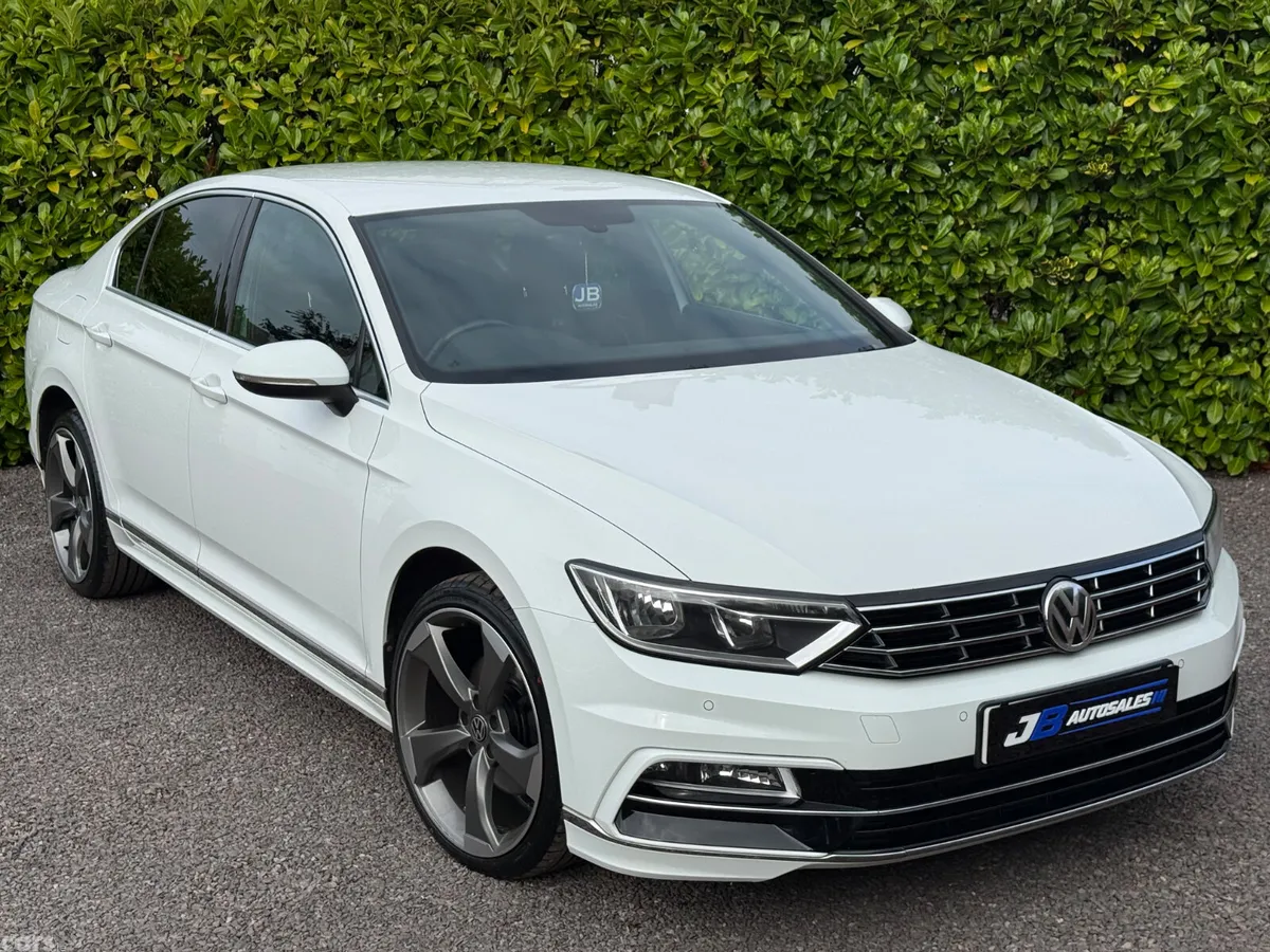 Volkswagen Passat Saloon, Diesel, 2017, White