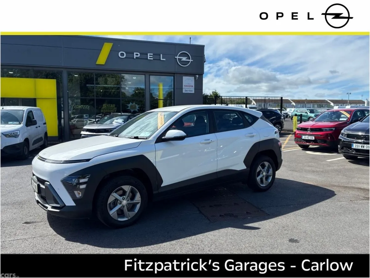 Hyundai KONA MPV, Petrol, 2024, White