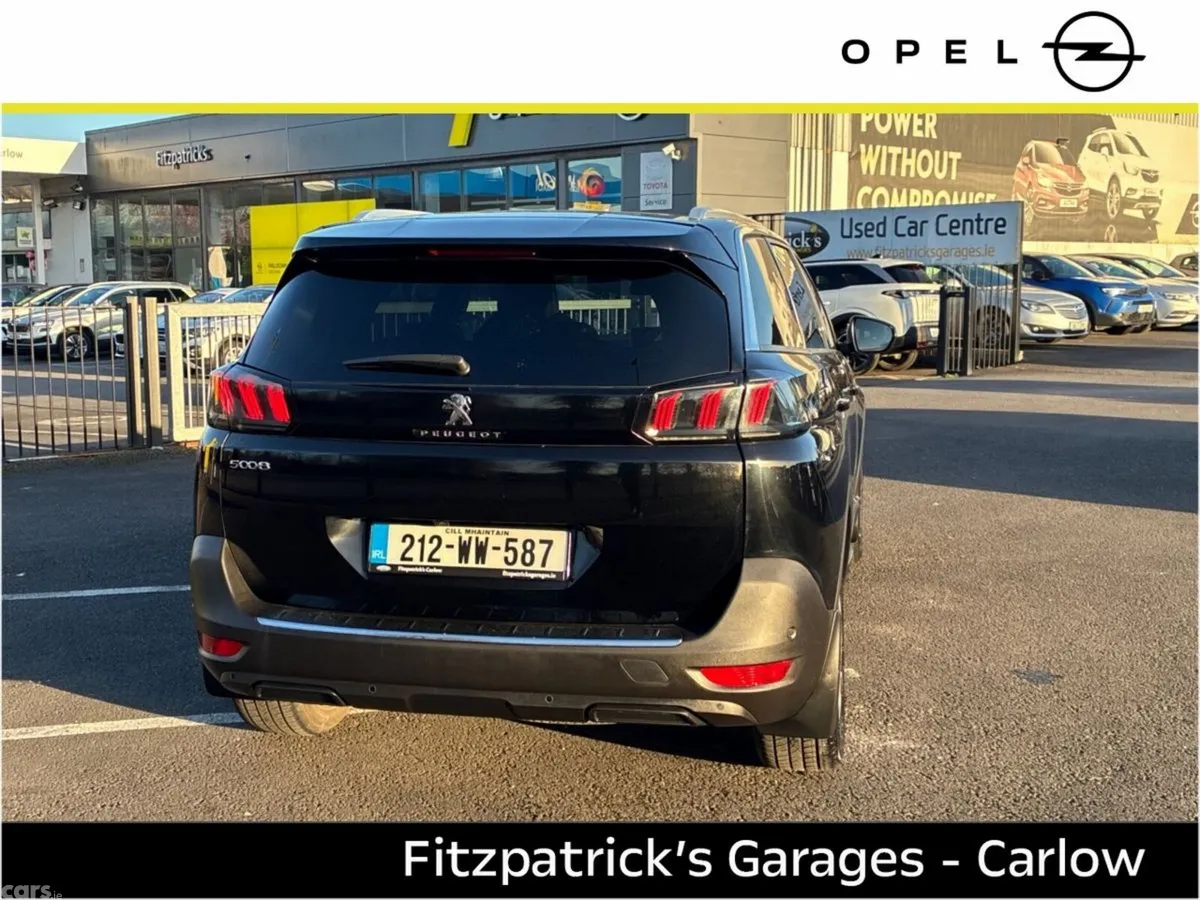 Peugeot 5008 MPV, Diesel, 2021, Black