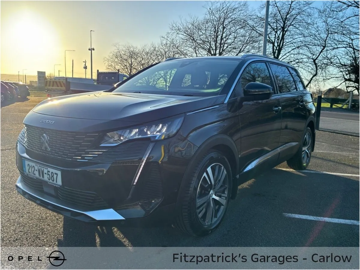 Peugeot 5008 MPV, Diesel, 2021, Black