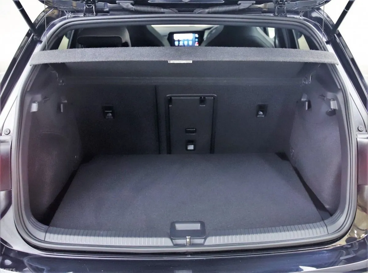 Volkswagen Golf Hatchback, Petrol Hybrid, 2023, Black