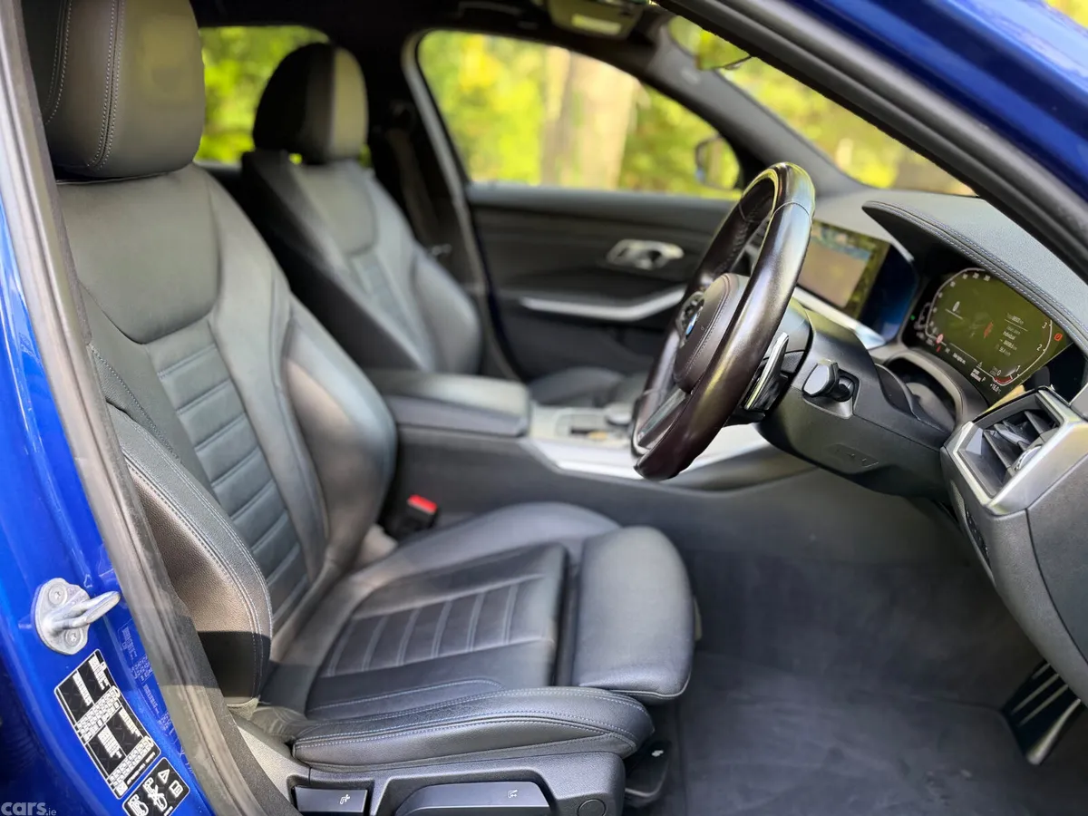 BMW 3-Series Estate, Diesel, 2022, Blue