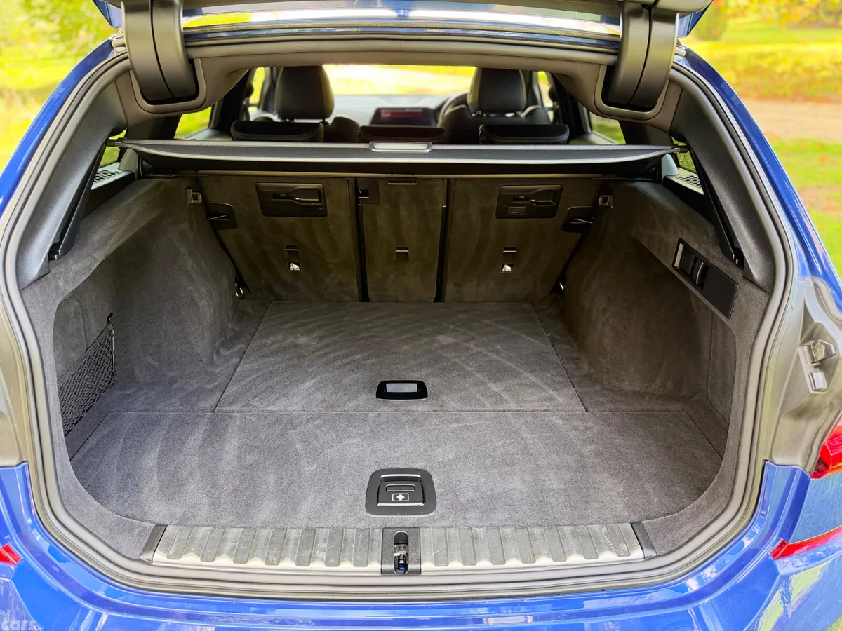 BMW 3-Series Estate, Diesel, 2022, Blue