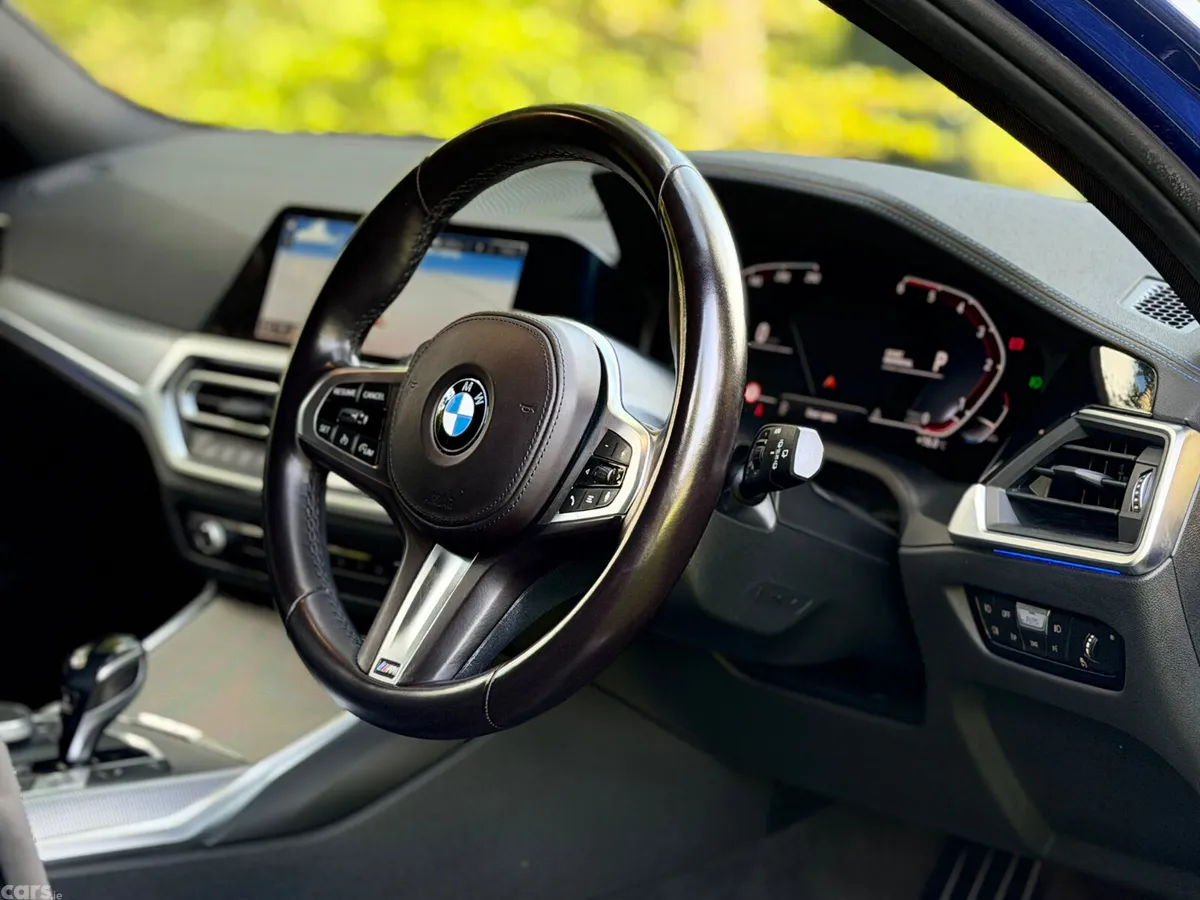 BMW 3-Series Estate, Diesel, 2022, Blue