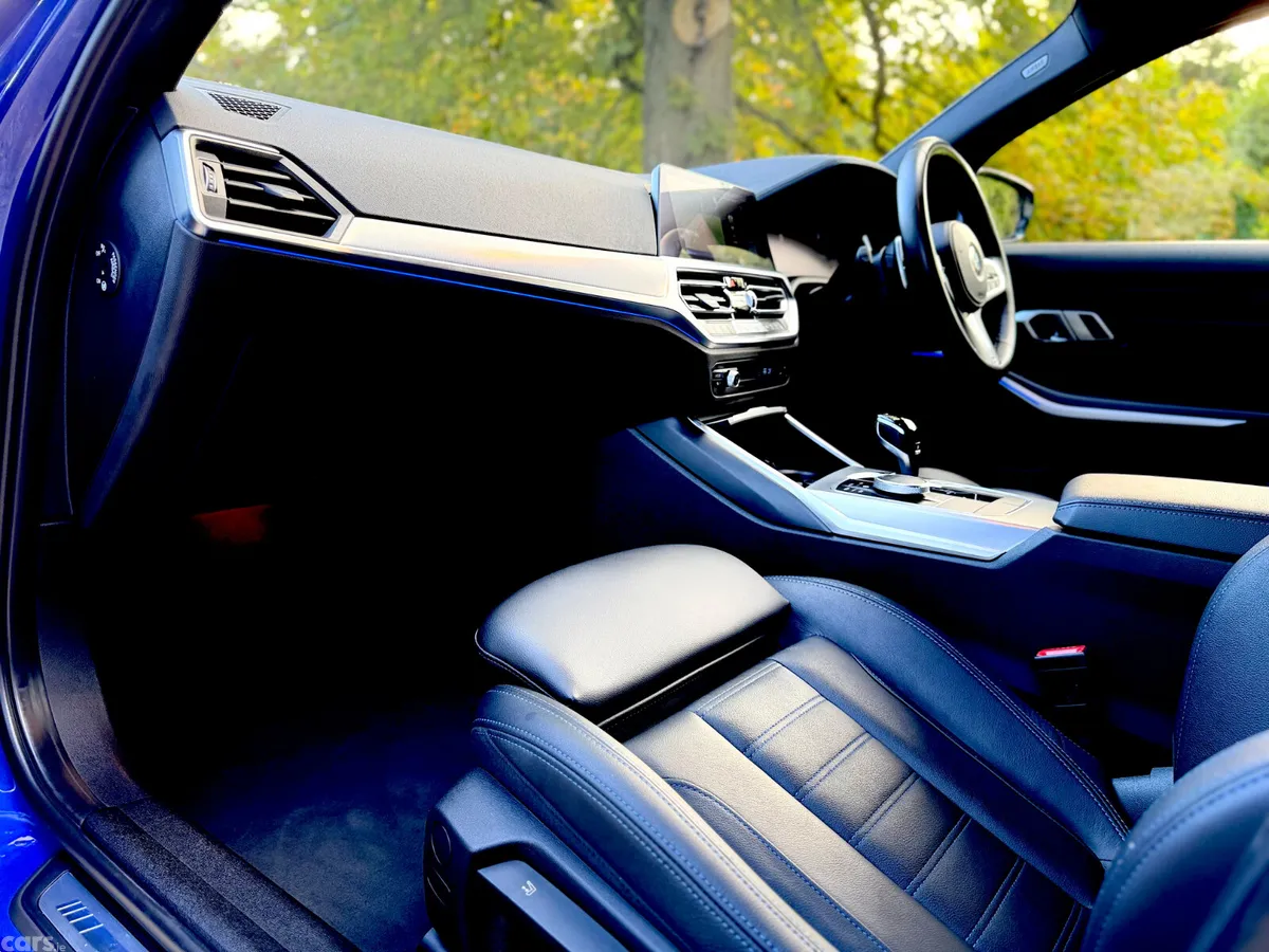 BMW 3-Series Saloon, Diesel, 2022, Blue