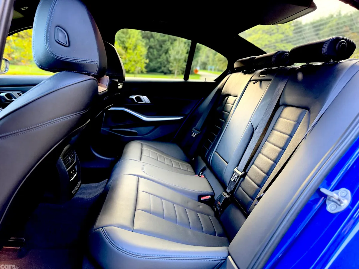 BMW 3-Series Saloon, Diesel, 2022, Blue