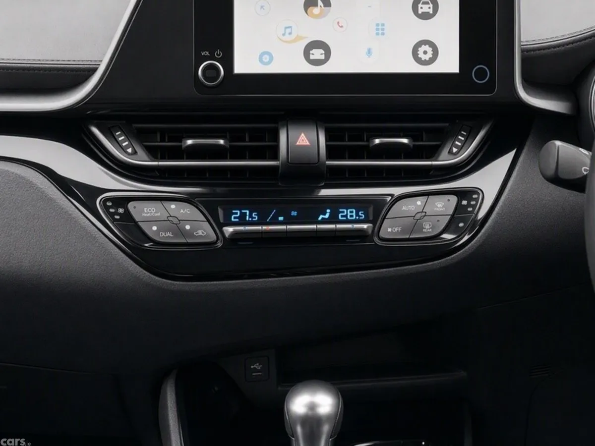 Toyota C-HR SUV, Petrol Hybrid, 2023, White