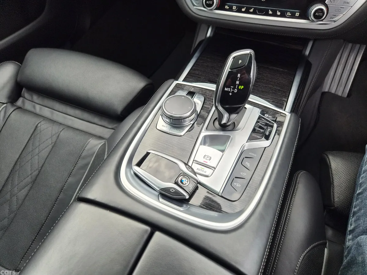 BMW 7-Series Saloon, Petrol Hybrid, 2016, Black
