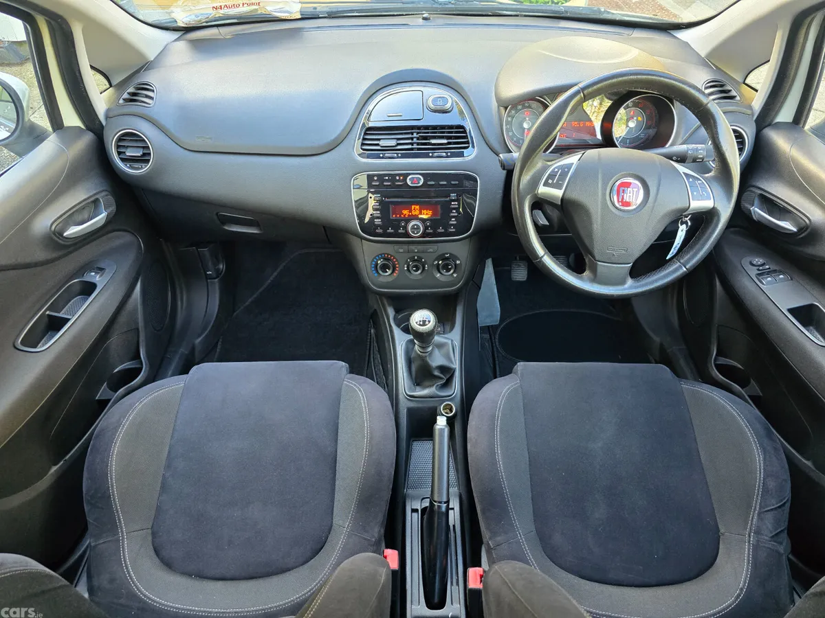 Fiat Punto Hatchback, Petrol, 2014, White