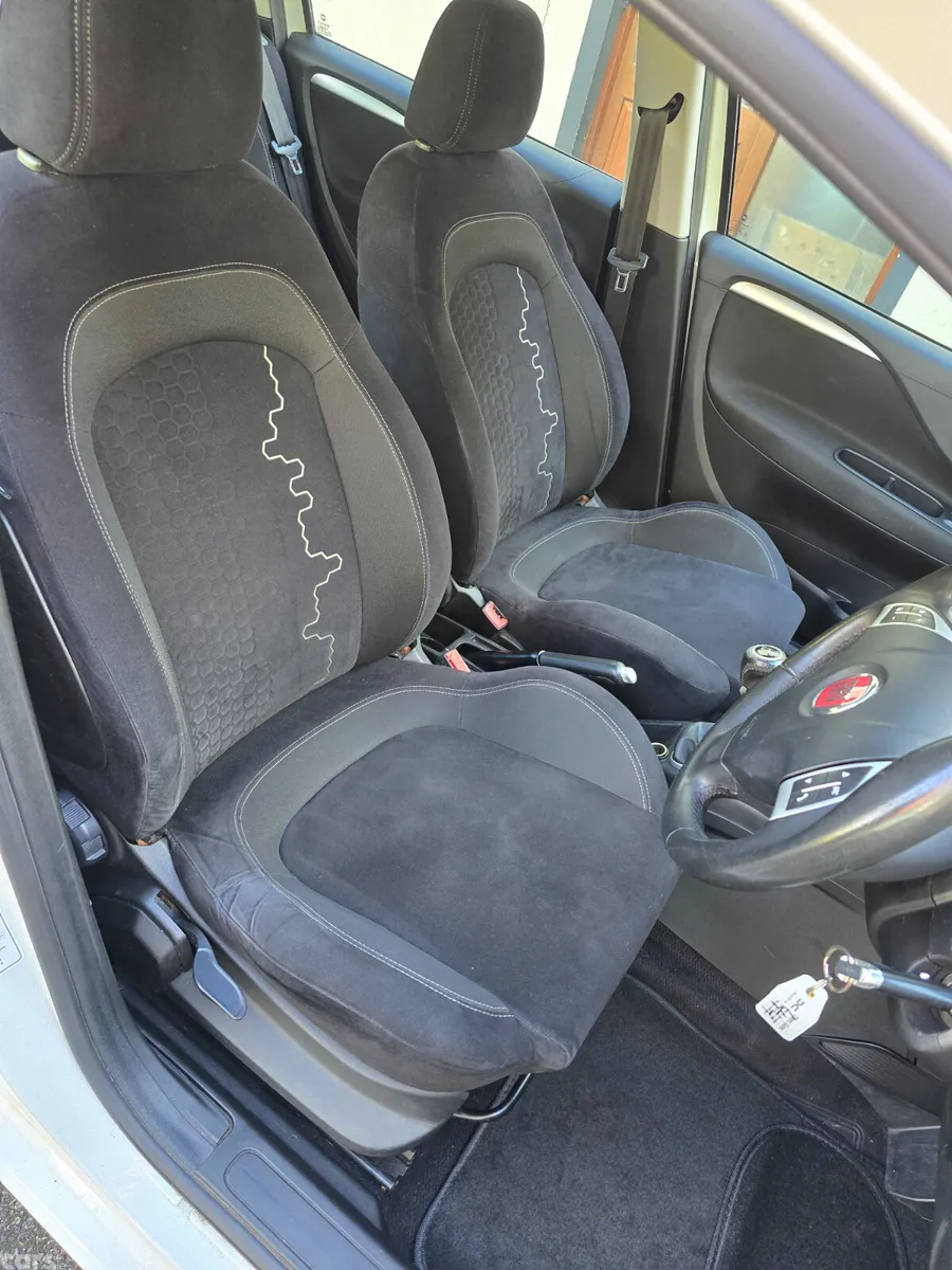 Fiat Punto Hatchback, Petrol, 2014, White