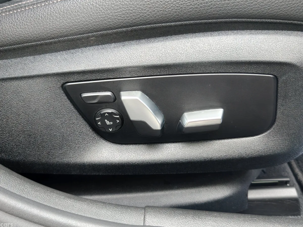 BMW 5-Series Saloon, Petrol Plug-in Hybrid, 2018, Black